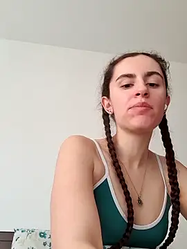 Snapshot of starlight_mo chatting on 04/05/26, 03:20 starlight mo online show from 04/05/26, 03:20