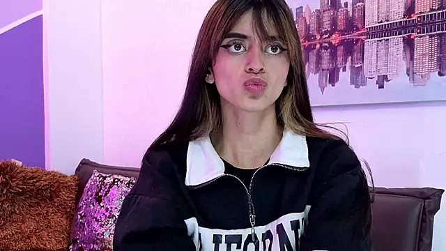 Snapshot of Sofy_Durand chatting on 03/31/26, 12:05 Sofy Durand online show from 03/31/26, 12:05