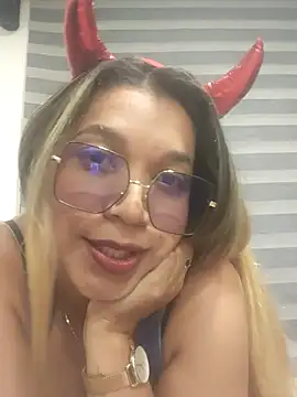 Melisa 14 online show from 04/11/26, 01:32