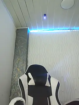 Melisa 14 online show from 04/16/26, 04:08