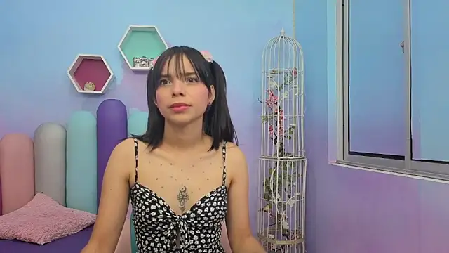 Isaa Skinny online show from 03/23/26, 03:54