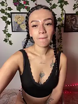 chloe evans0 online show from 06/03/26, 03:42