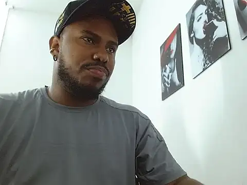 Snapshot of Alessandro_Hamed chatting on 03/19/26, 01:15 Alessandro Hamed online show from 03/19/26, 01:15