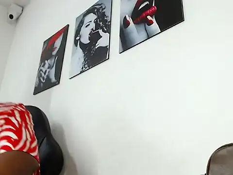 Snapshot of Alessandro_Hamed chatting on 04/15/26, 01:18 Alessandro Hamed online show from 04/15/26, 01:18