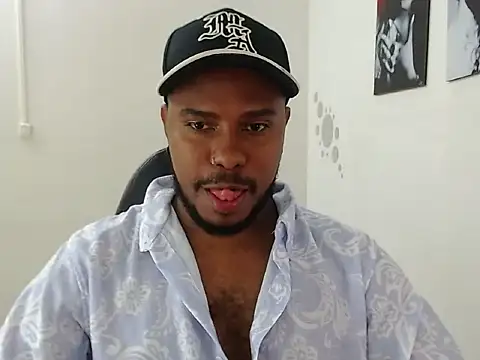 Snapshot of Alessandro_Hamed chatting on 04/16/26, 02:07 Alessandro Hamed online show from 04/16/26, 02:07