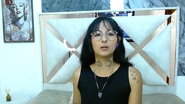 sophiesmithcs online show from 04/12/26, 08:03