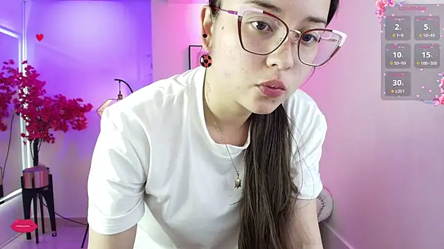 Snapshot of Shady_bug chatting on 03/21/26, 07:39 Shady bug online show from 03/21/26, 07:39