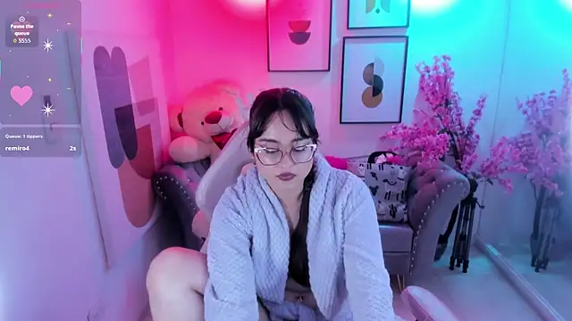 Snapshot of Shady_bug chatting on 04/10/26, 05:45 Shady bug online show from 04/10/26, 05:45