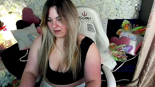 AlissyaGrayy online show from 04/01/26, 01:52