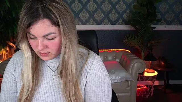 AlissyaGrayy online show from 04/09/26, 06:57