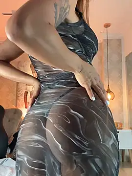 Snapshot of SERENAA__ chatting on 04/09/26, 03:39 SERENAA online show from 04/09/26, 03:39