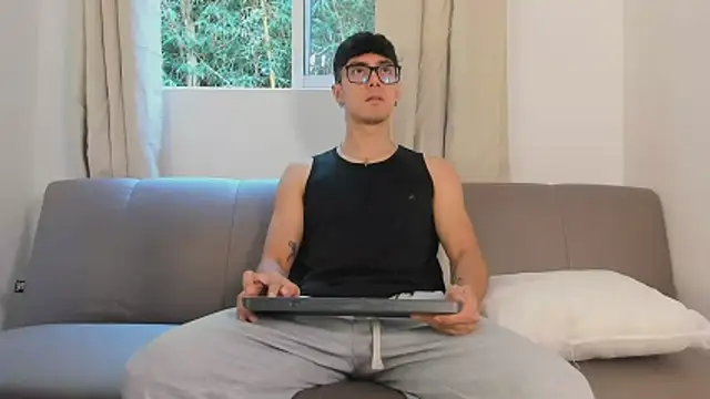 etham wolf1 online show from 03/28/26, 05:23