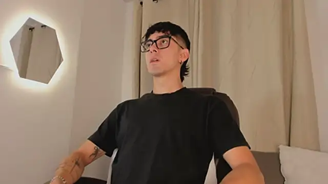 etham wolf1 online show from 04/08/26, 05:24