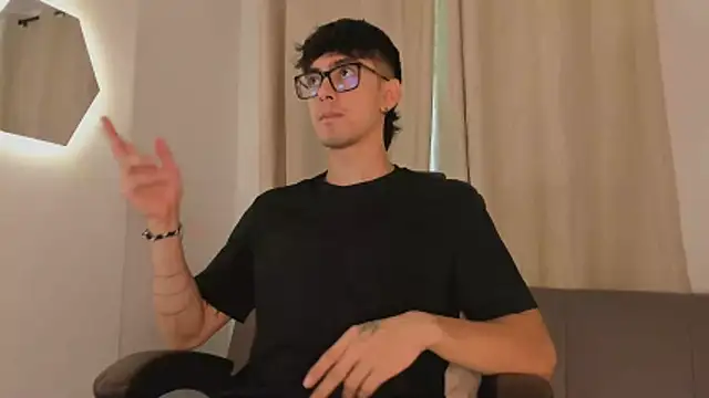 etham wolf1 online show from 04/10/26, 02:33