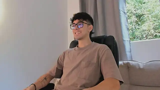 etham wolf1 online show from 04/13/26, 05:29