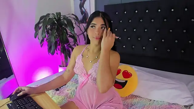 ChloeSterling online show from 05/25/26, 08:15