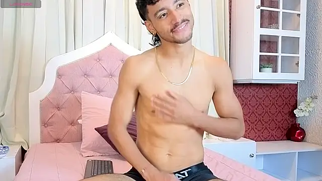 Snapshot of alexis_stonne chatting on 04/14/26, 07:31 alexis stonne online show from 04/14/26, 07:31