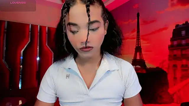 Snapshot of Paola_Delfino chatting on 05/29/26, 11:19 Paola Delfino online show from 05/29/26, 11:19