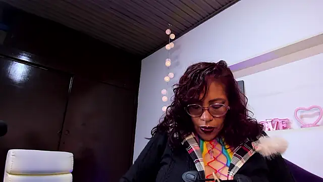 Mariia Paulaa online show from 03/28/26, 04:56