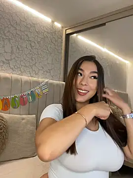 Snapshot of DannaMarshall chatting on 03/30/26, 11:44 DannaMarshall online show from 03/30/26, 11:44