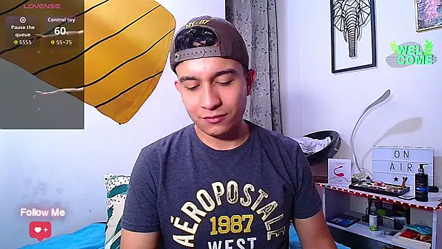 Snapshot of Max_Parkerr chatting on 03/23/26, 06:01 Max Parkerr online show from 03/23/26, 06:01