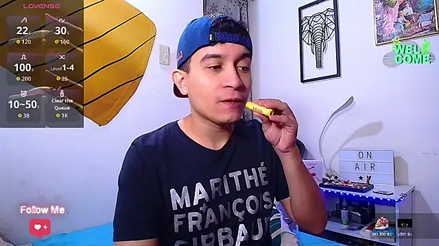 Snapshot of Max_Parkerr chatting on 04/04/26, 03:20 Max Parkerr online show from 04/04/26, 03:20