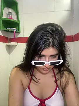 LinaEvansonn online show from 04/13/26, 10:37