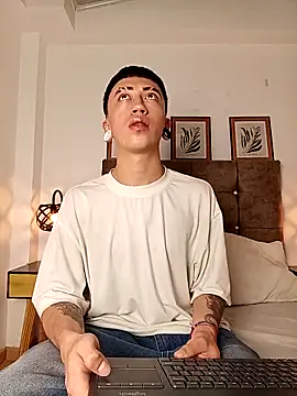 Yoshua Smith online show from 03/18/26, 01:14