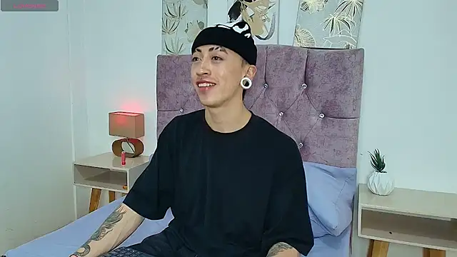 Yoshua Smith online show from 04/05/26, 07:33