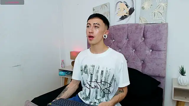 Yoshua Smith online show from 04/07/26, 07:47