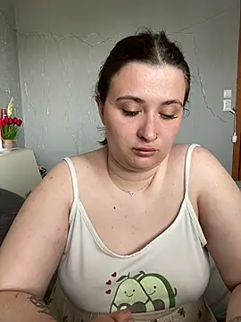 Taya lips online show from 04/14/26, 07:58