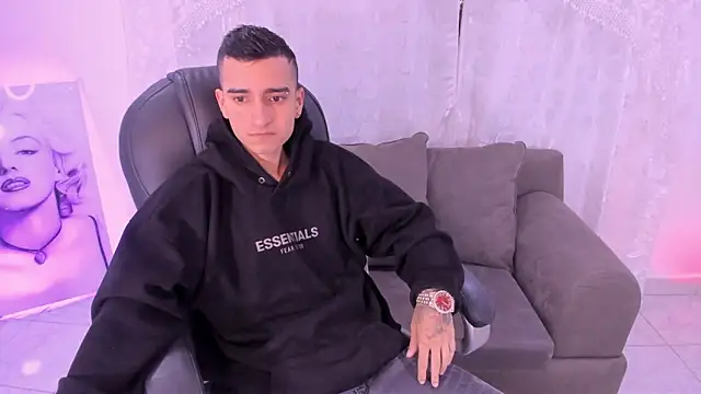 Ethann Boy online show from 03/24/26, 10:04