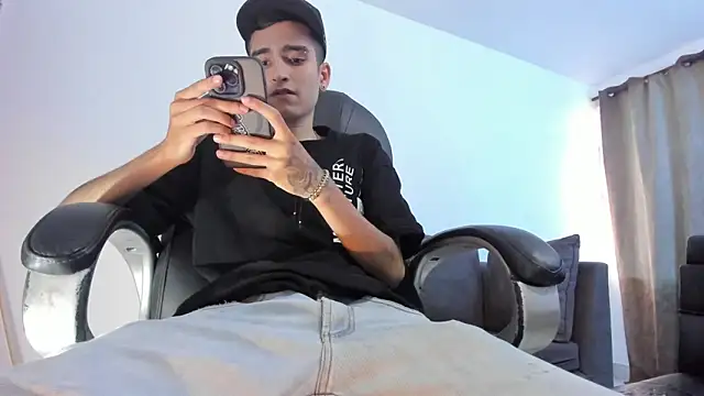 Ethann Boy online show from 04/15/26, 09:37