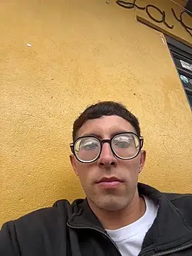 LeonBlazze online show from 04/05/26, 07:00