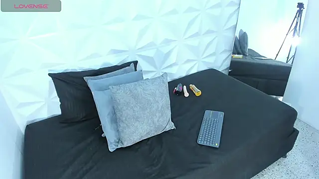 Sophia cleithon1 online show from 03/28/26, 08:19