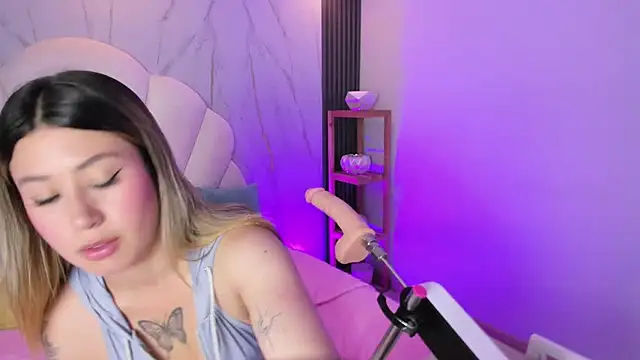 Snapshot of Amber_Palmer chatting on 03/18/26, 07:50 Amber Palmer online show from 03/18/26, 07:50