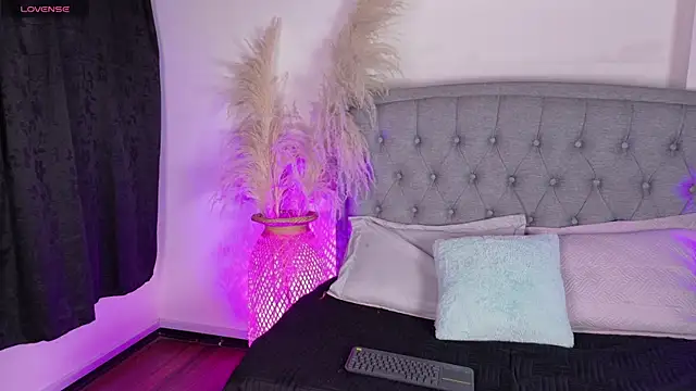 Vanessa Mejiia online show from 04/30/26, 04:08