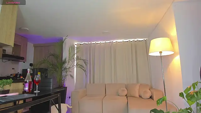 Aleja evangeline online show from 03/30/26, 08:21