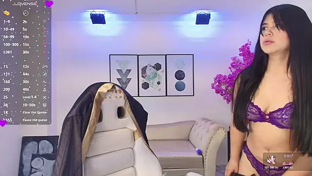 Snapshot of Kitty__meow chatting on 04/08/26, 12:38 Kitty meow online show from 04/08/26, 12:38