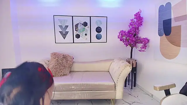 Snapshot of Kitty__meow chatting on 04/14/26, 12:44 Kitty meow online show from 04/14/26, 12:44