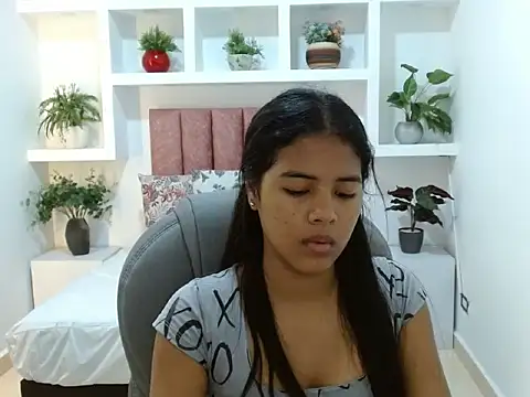 Snapshot of Lunilove__ chatting on 03/26/26, 07:08 Lunilove online show from 03/26/26, 07:08