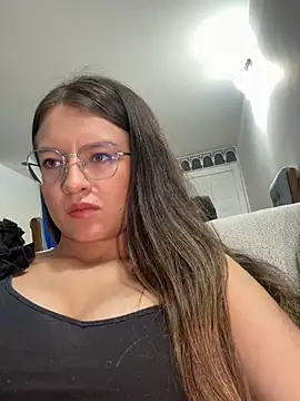 JulianaLaurent online show from 04/14/26, 03:45