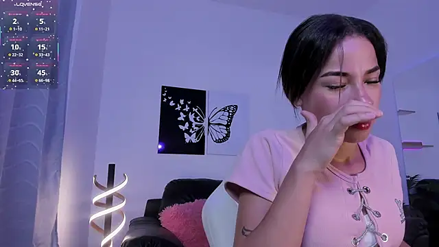 Snapshot of Mia_Luna chatting on 04/14/26, 09:21 Mia Luna online show from 04/14/26, 09:21