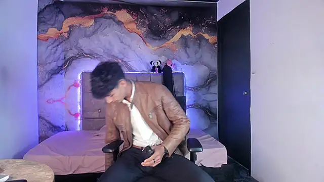 Snapshot of MaxiimoRomano_ chatting on 04/16/26, 02:07 MaxiimoRomano online show from 04/16/26, 02:07