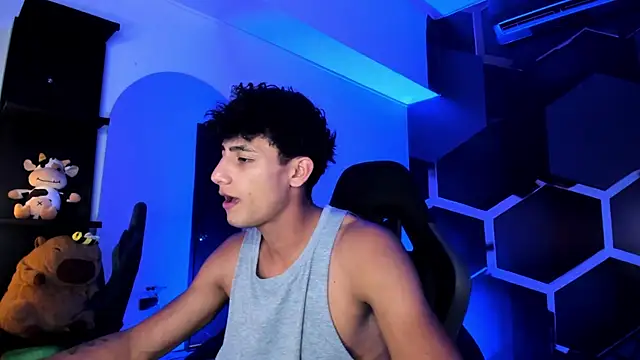 MaxiimoRomano  online show from 07/08/26, 07:07