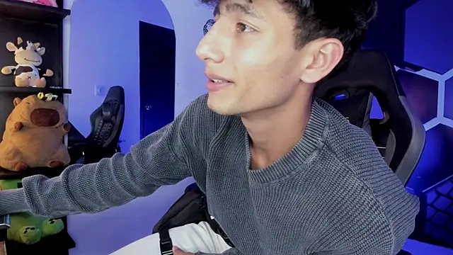 MaxiimoRomano  online show from 07/13/26, 07:16