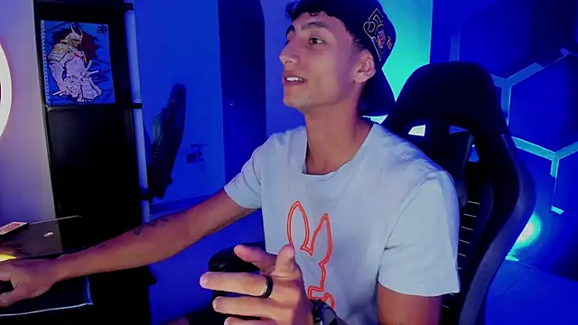 MaxiimoRomano  online show from 08/01/26, 07:35