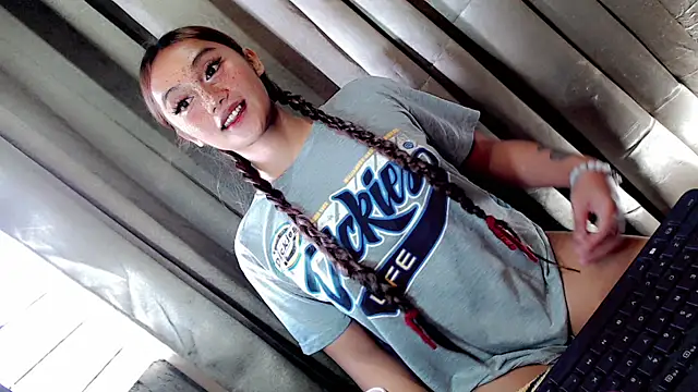 Jessicasfantasy online show from 03/23/26, 11:42