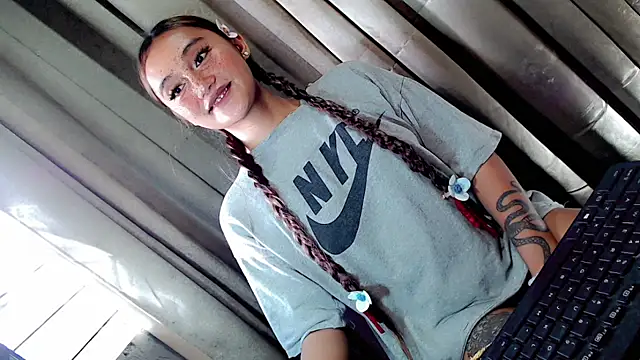 Jessicasfantasy online show from 03/26/26, 01:55