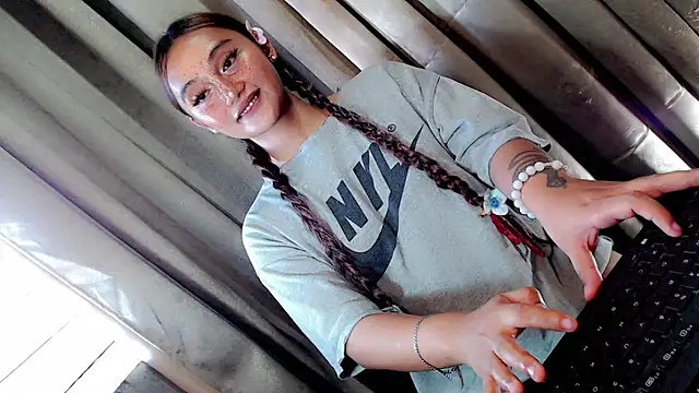 Jessicasfantasy online show from 03/27/26, 08:26